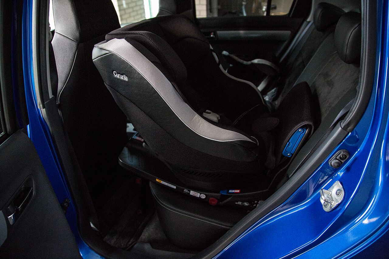 Flying Into Istanbul With Kids: Child Seats and Stress-Free Family Transfers
